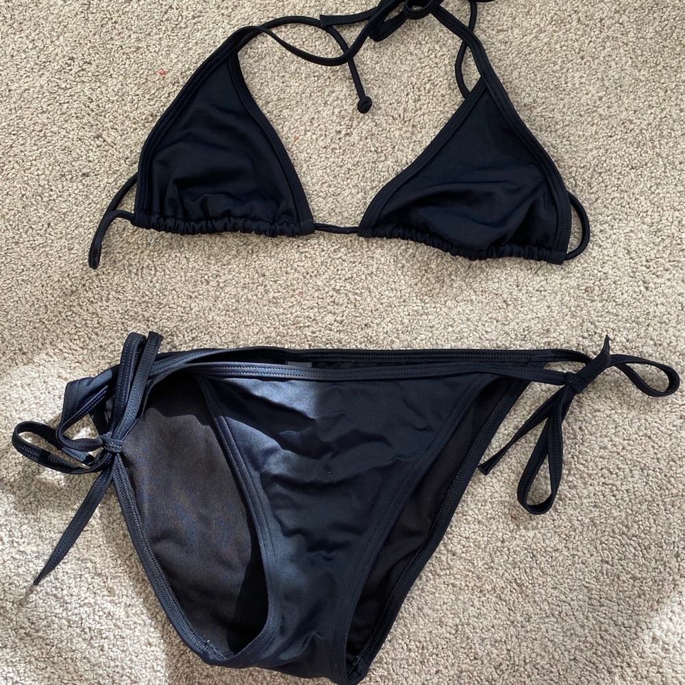 Victoria’s Secret strappy bikini, size small black